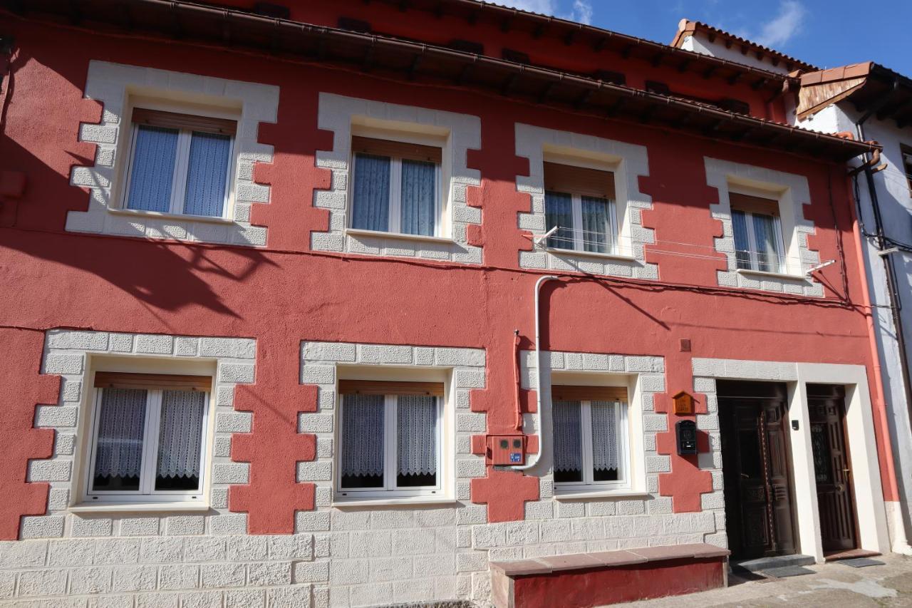 Casa Rural Cares Santa Maria de Valdeon Екстериор снимка