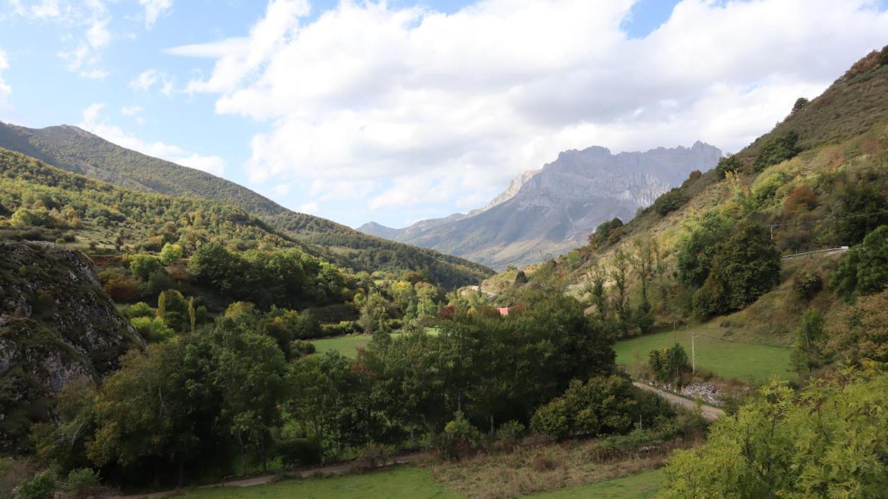 Casa Rural Cares Santa Maria de Valdeon Екстериор снимка